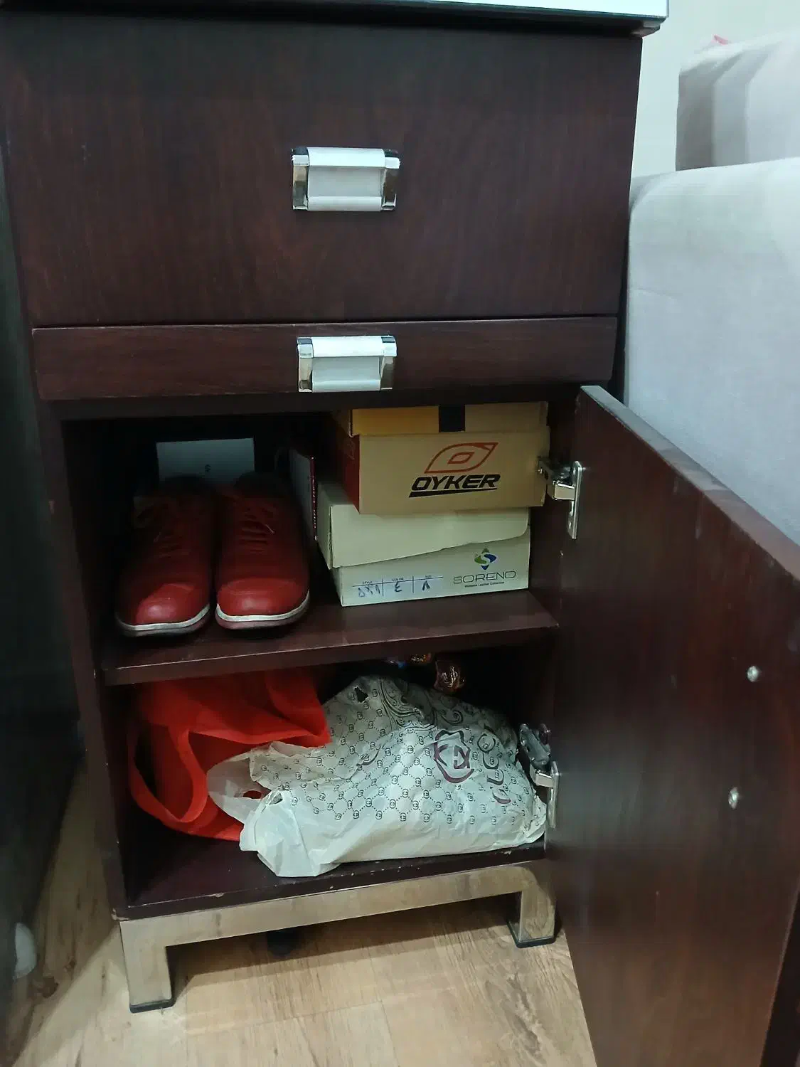 کمد کوچک اینه دار البالویی|جاکفشی، کمد، دراور|تهران, مجیدیه|دیوار