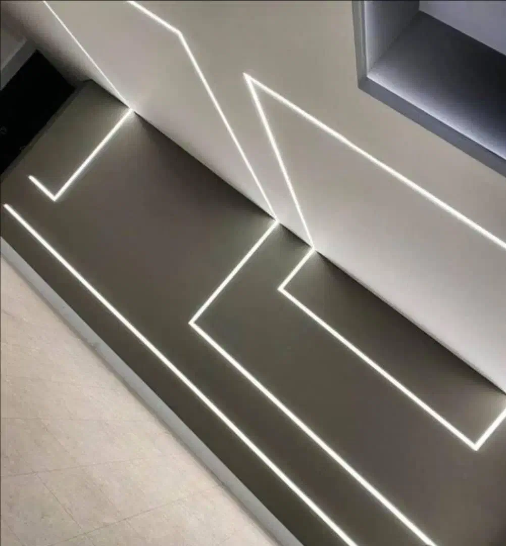 نوررخطی|لامپ و چراغ|ری, بازار آهن|دیوار