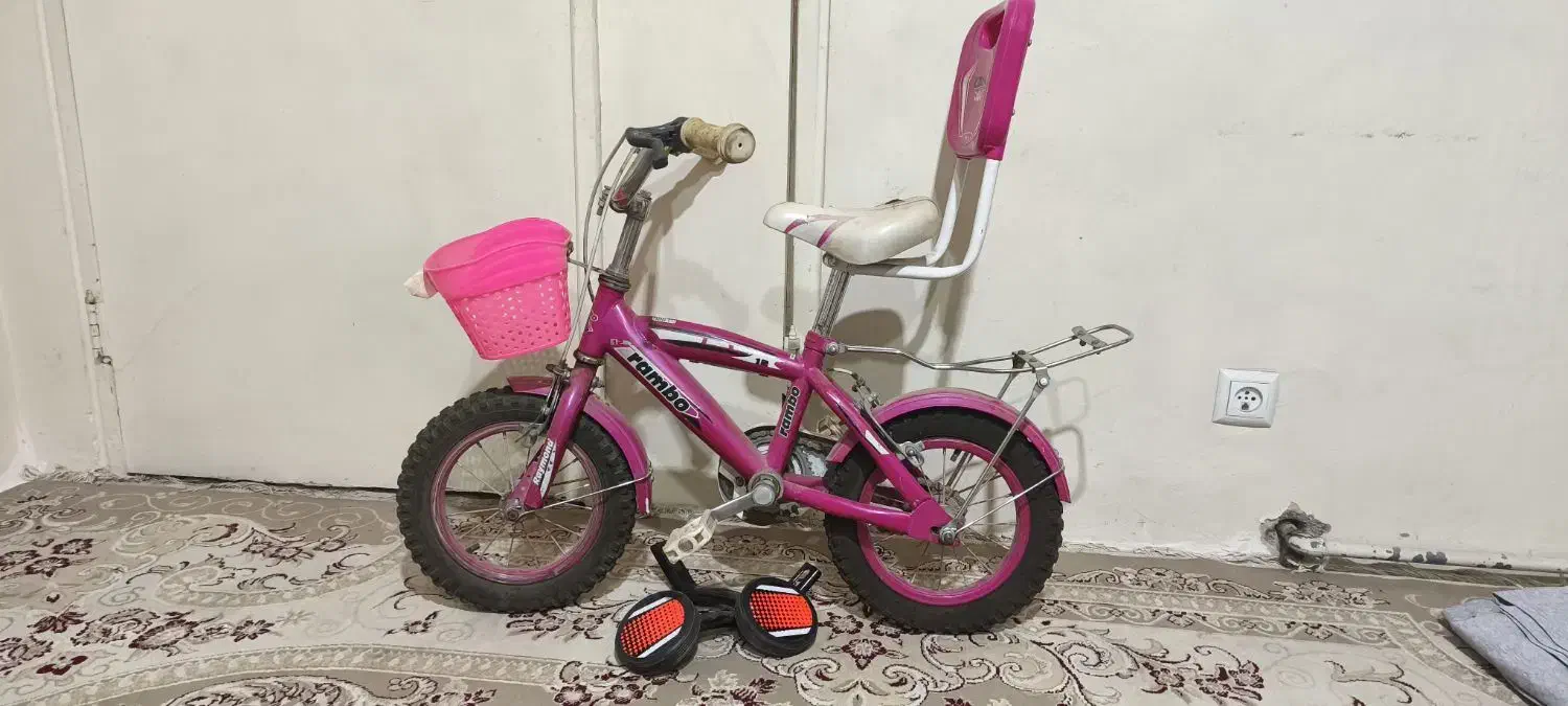 دوچرخه بچگانه شماره و نمره ۱۲و۱۶|دوچرخه، اسکیت، اسکوتر|اصفهان, فرودگاه|دیوار