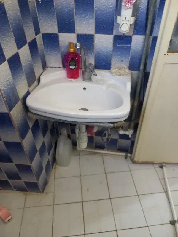 روشویی یکی بزرگ و یکی کوچک|لوازم سرویس بهداشتی|خرم‌آباد, |دیوار