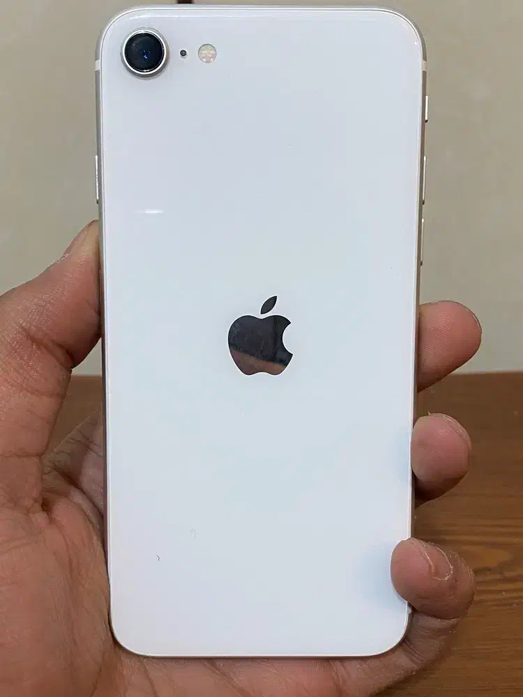 آیفون se مدل 2020|موبایل|شهرضا, |دیوار