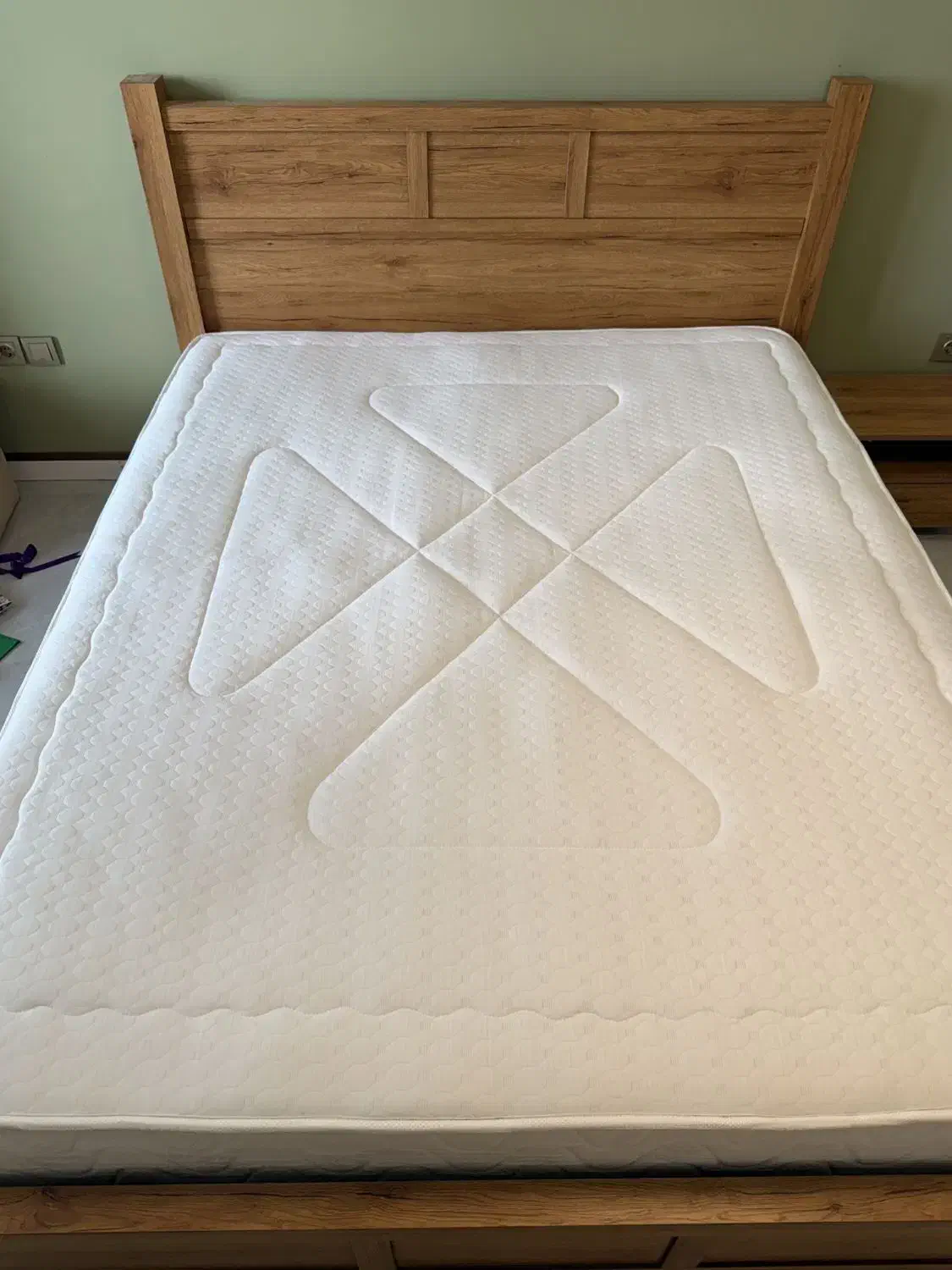 سرویس خواب دو نفره نو|تخت و سرویس خواب|کیش, |دیوار