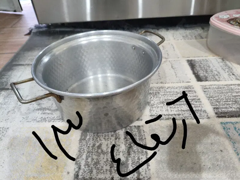 قابلمه|ظروف پخت‌وپز|کرج, حصارک پایین|دیوار