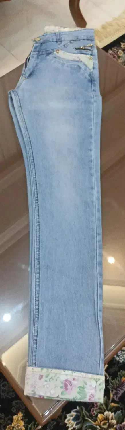 شلوار لی|لباس|کاشان, زیارتی|دیوار