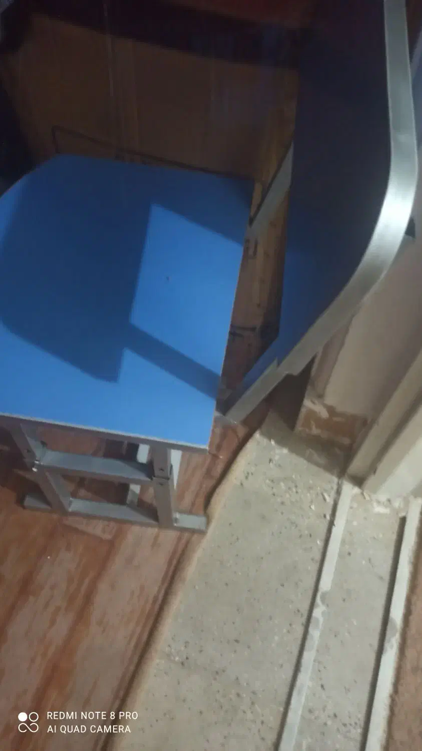 میز و صندلی|میز تحریر و کامپیوتر|صدرا-فارس, فاز ۲|دیوار