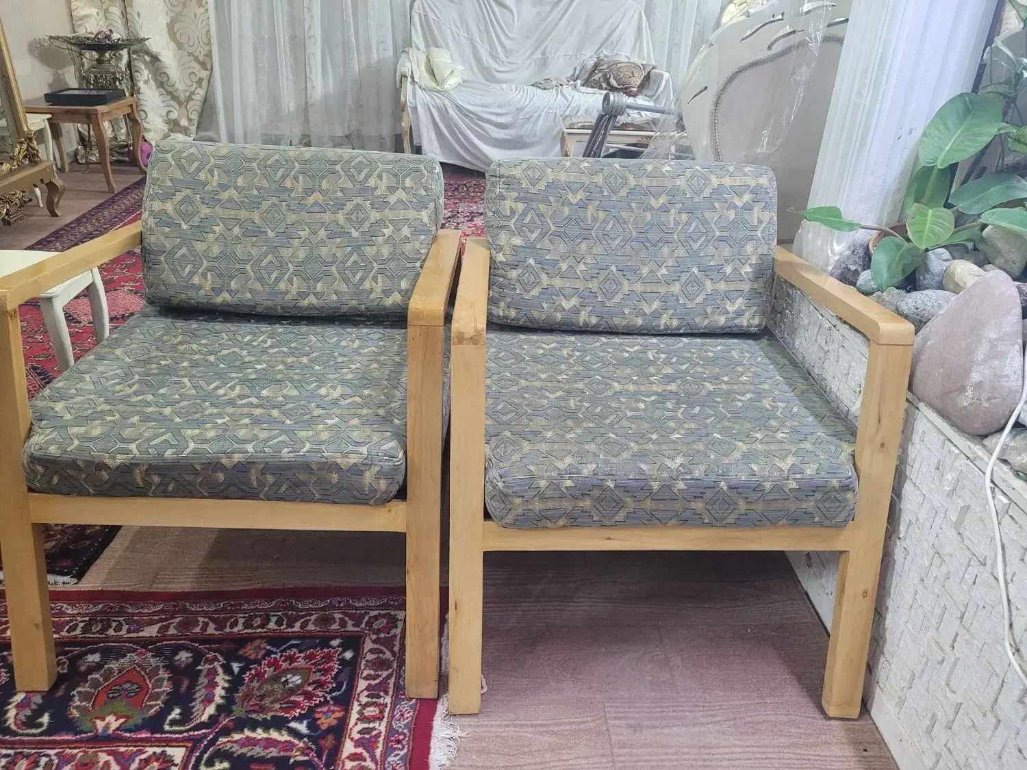 مبل تمیز و سالم،لطفا از نمایشگاه تماس نگیرید|مبلمان خانگی و میز عسلی|شهریار, کهنز|دیوار