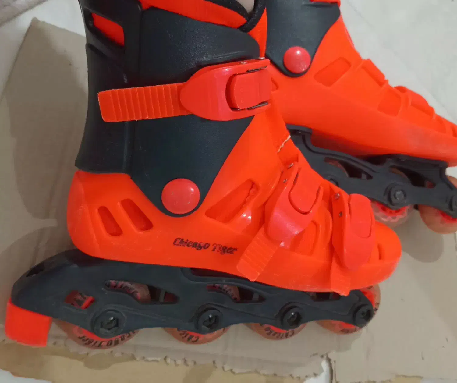 اسکیت(کفش چرخدار) ژله ای Chicago Tiger کاملاً سالم|دوچرخه، اسکیت، اسکوتر|سنقر, |دیوار