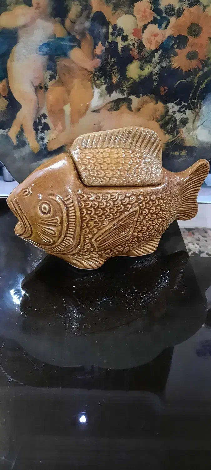 ظروف قدیمی و آنتیک|کلکسیون اشیاء عتیقه|آستارا, |دیوار