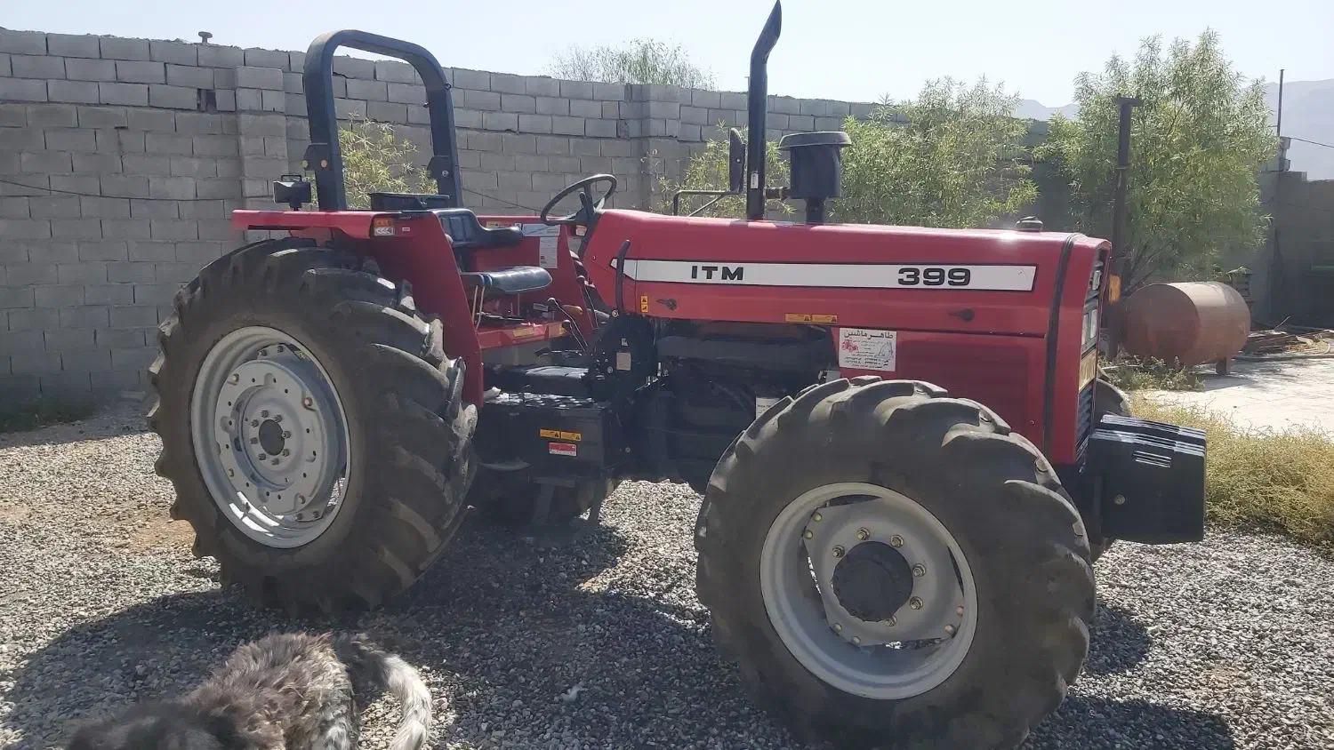 فروش تراکتور ۳۹۹ جفت در حد نو ۴۰۰ ساعت کار وسیکلو|ماشینآلات صنعتی|اصفهان, فرماندهی انتظامی اصفهان|دیوار