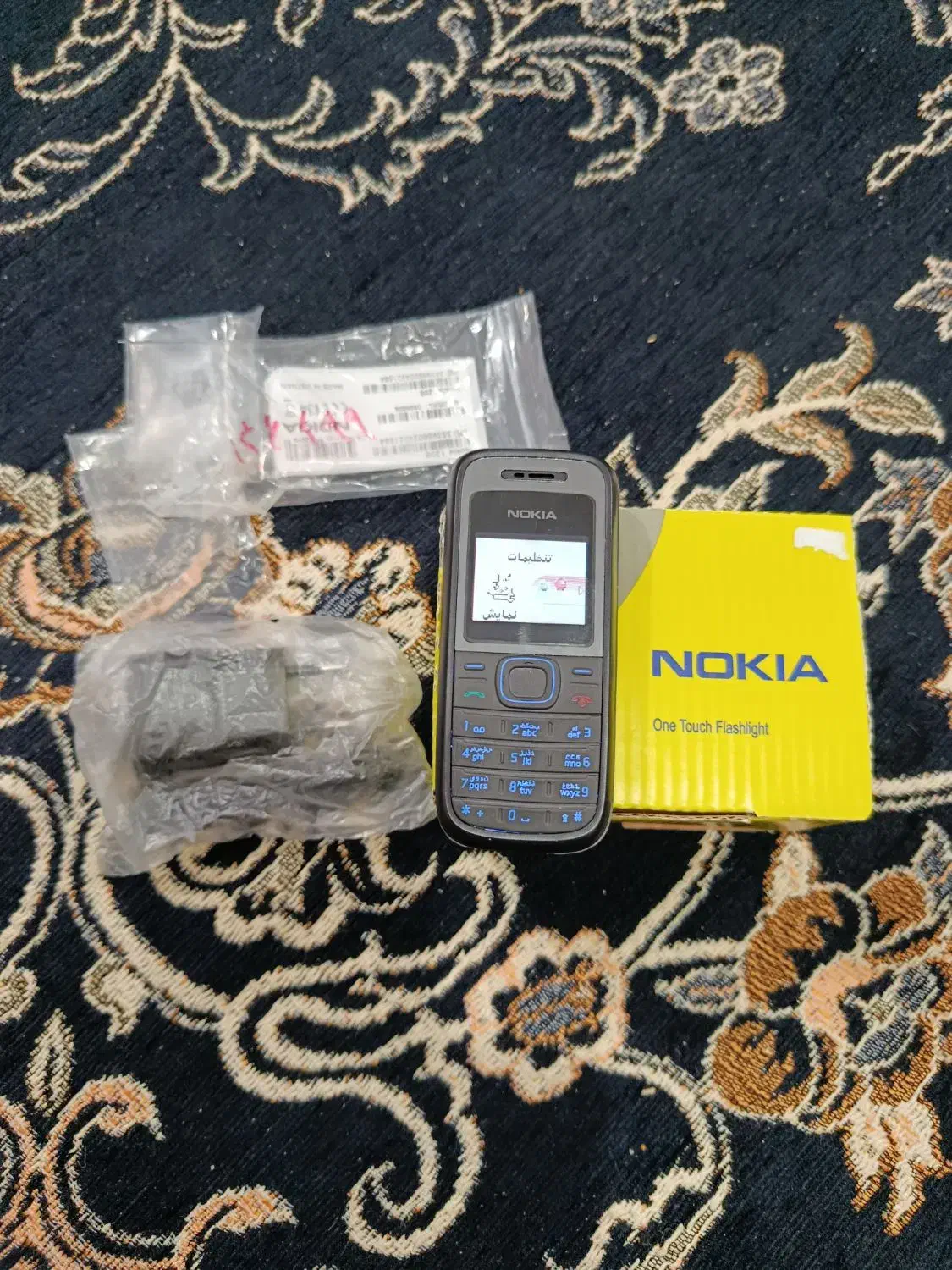 نوکیا1208نو با کارتن وشارژر|موبایل|اردکان, |دیوار