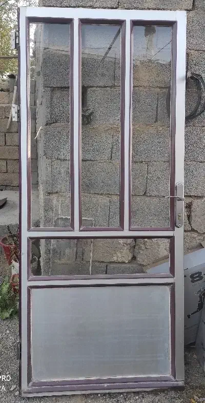 درب آلمینیوم کاملا سالم|مصالح و تجهیزات ساختمان|چهاردولی, |دیوار