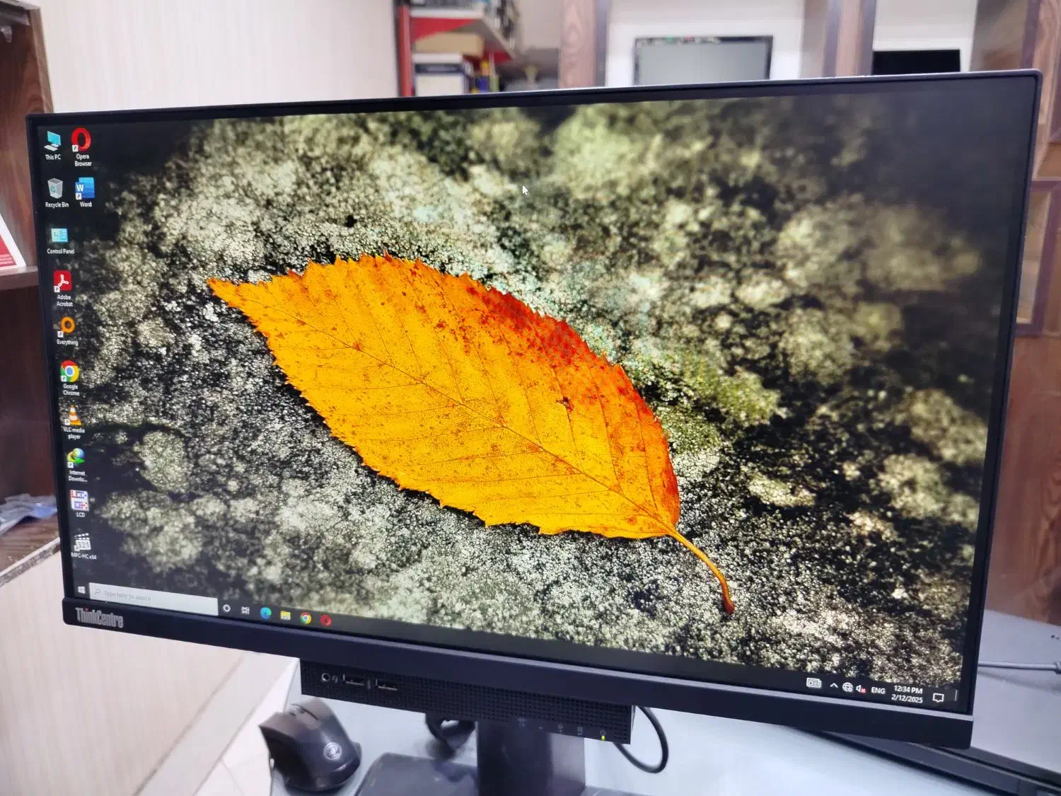 مانیتور ۲۲ فرم لس Lenovo full HD|قطعات و لوازم جانبی رایانه|نیشابور, فرح بخش|دیوار