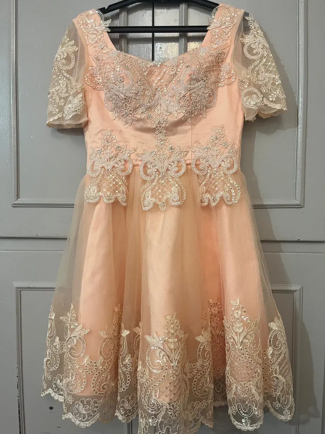 لباس مجلسی|لباس|باسمنج, |دیوار