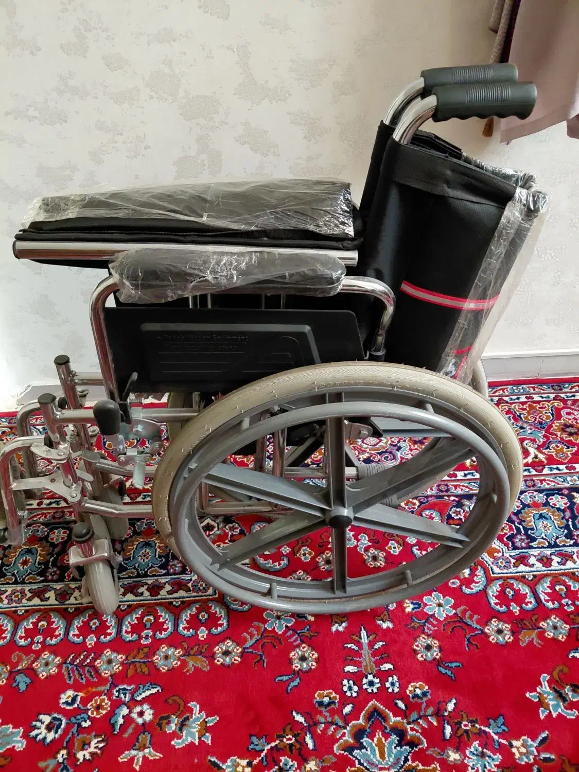 فروش ویلچر نو استفاده نشده|آرایشی، بهداشتی، درمانی|ملارد, |دیوار