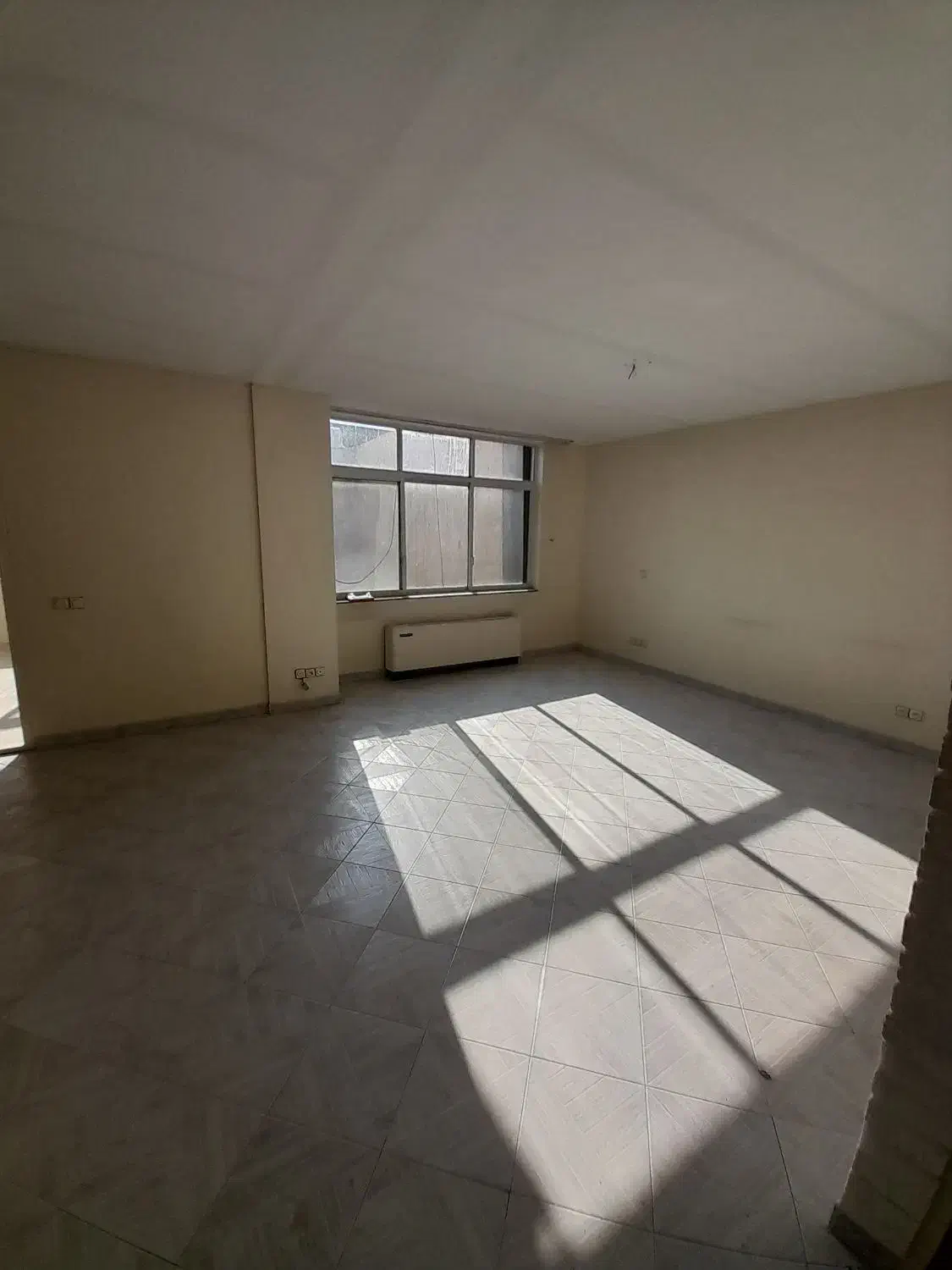 میرداماد۱۲۵ متر ۲خ خوش نقشه با امکانات تخلیه