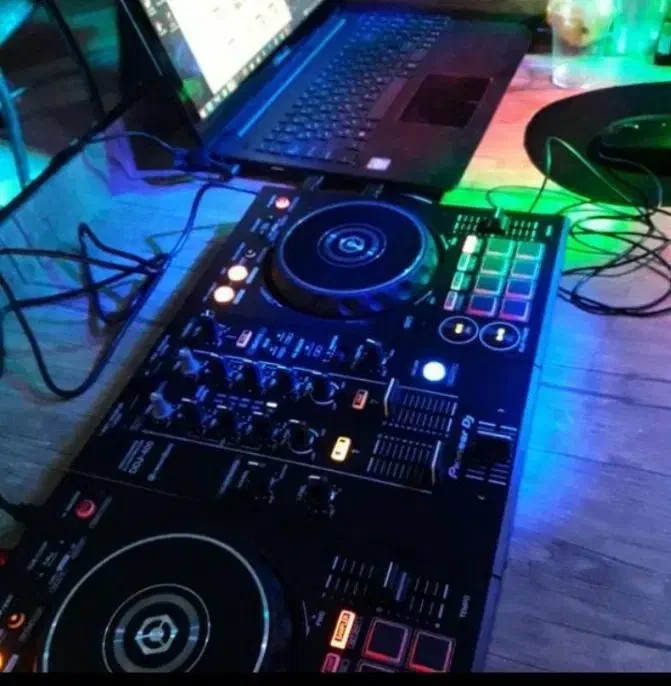 دیجی(دی جی،dj) خانم و نورپردازی حرفه ای|خدمات پذیرایی، مراسم|بندر ماهشهر, |دیوار