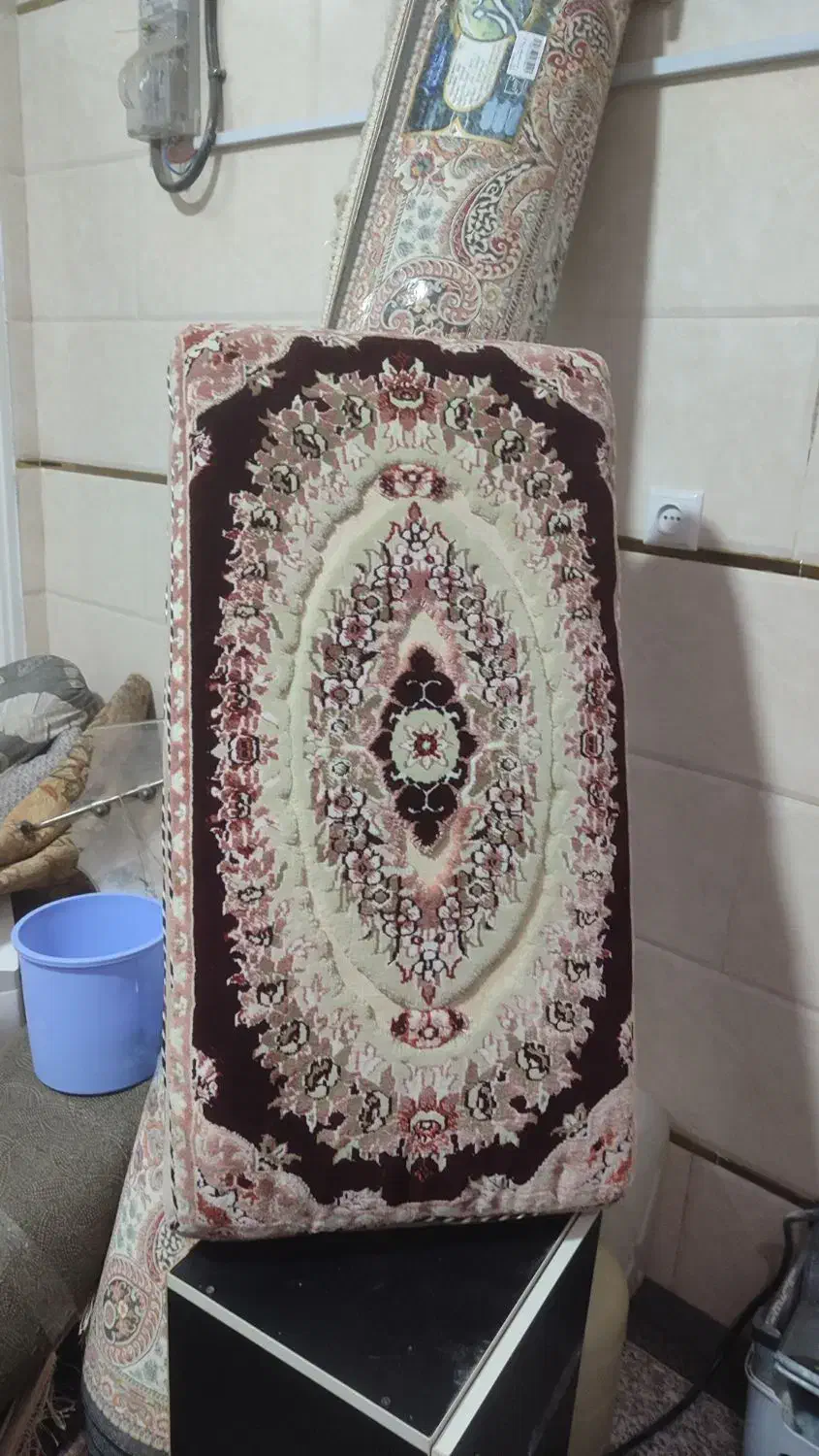 پشتی|پشتی|قم, حکمت شمالی|دیوار