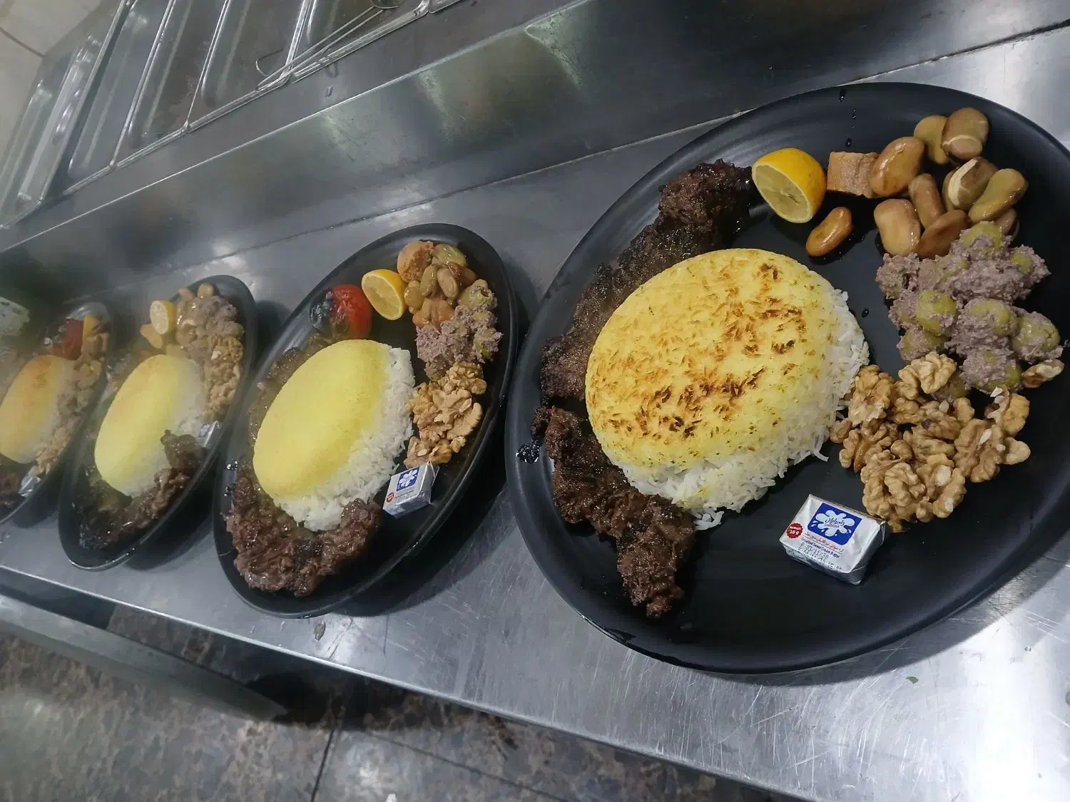 نانوا و تخته کار|استخدام خدمات فروشگاه و رستوران|رشت, جانبازان|دیوار