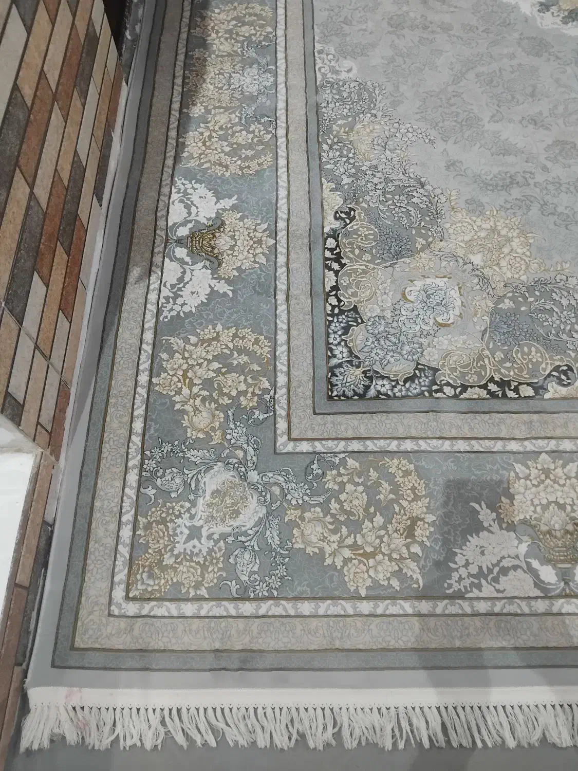 فرش ۱۲ متری ۱۲۰۰ شانه گل برجسته|فرش|باغستان, |دیوار