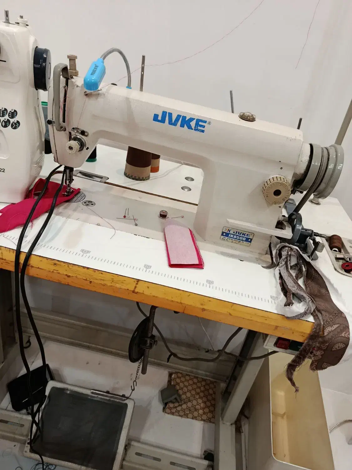 چرخ خیاطی راسته|چرخ خیاطی و ریسندگی|اسلام‌شهر, شهرک سالور|دیوار