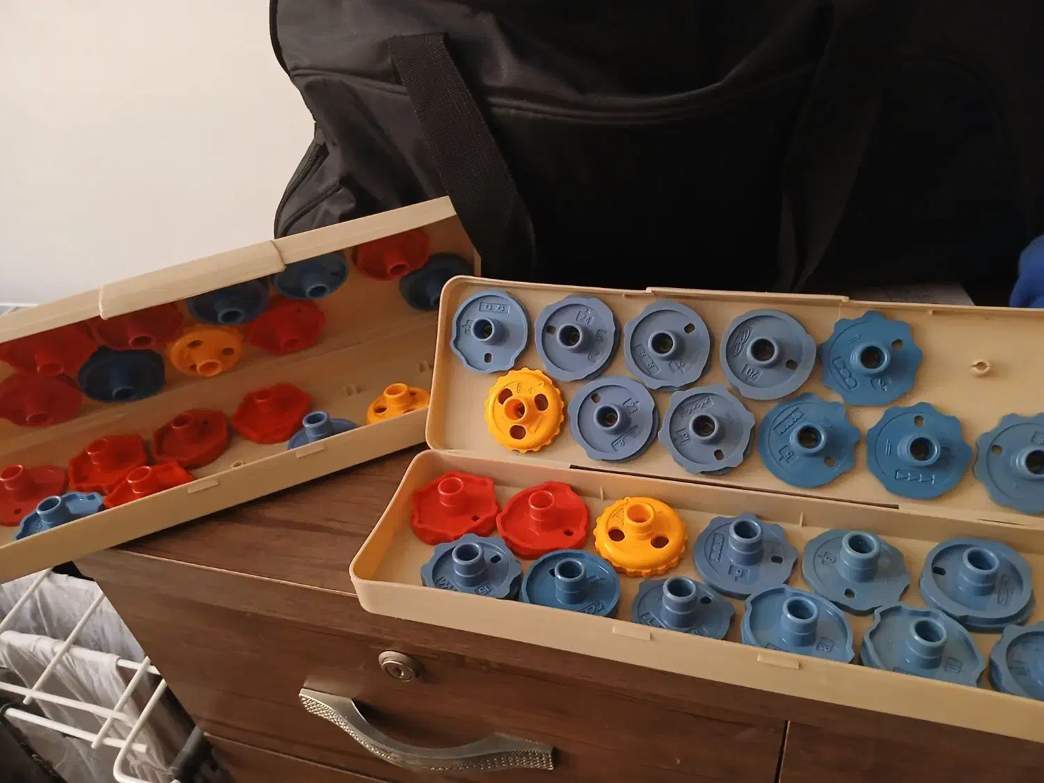 ژتون دوخت|لوازم خیاطی و بافتنی|پاکدشت, پاکدشت (مامازند)|دیوار