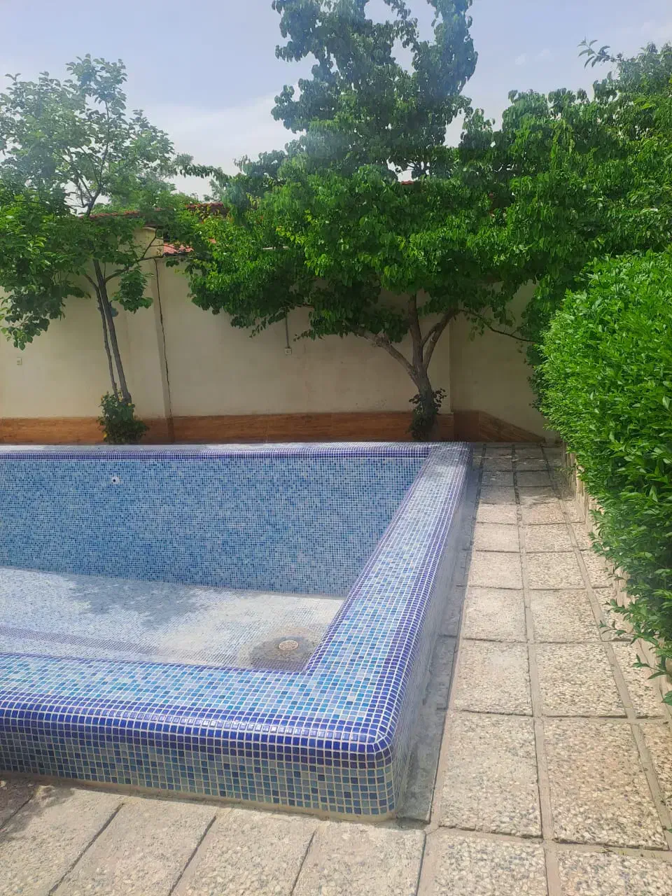 آب بندی استخر سرامیکی،عایقکاری استخرسیمانی،باضمانت|خدمات پیشه و مهارت|محمودآباد, |دیوار