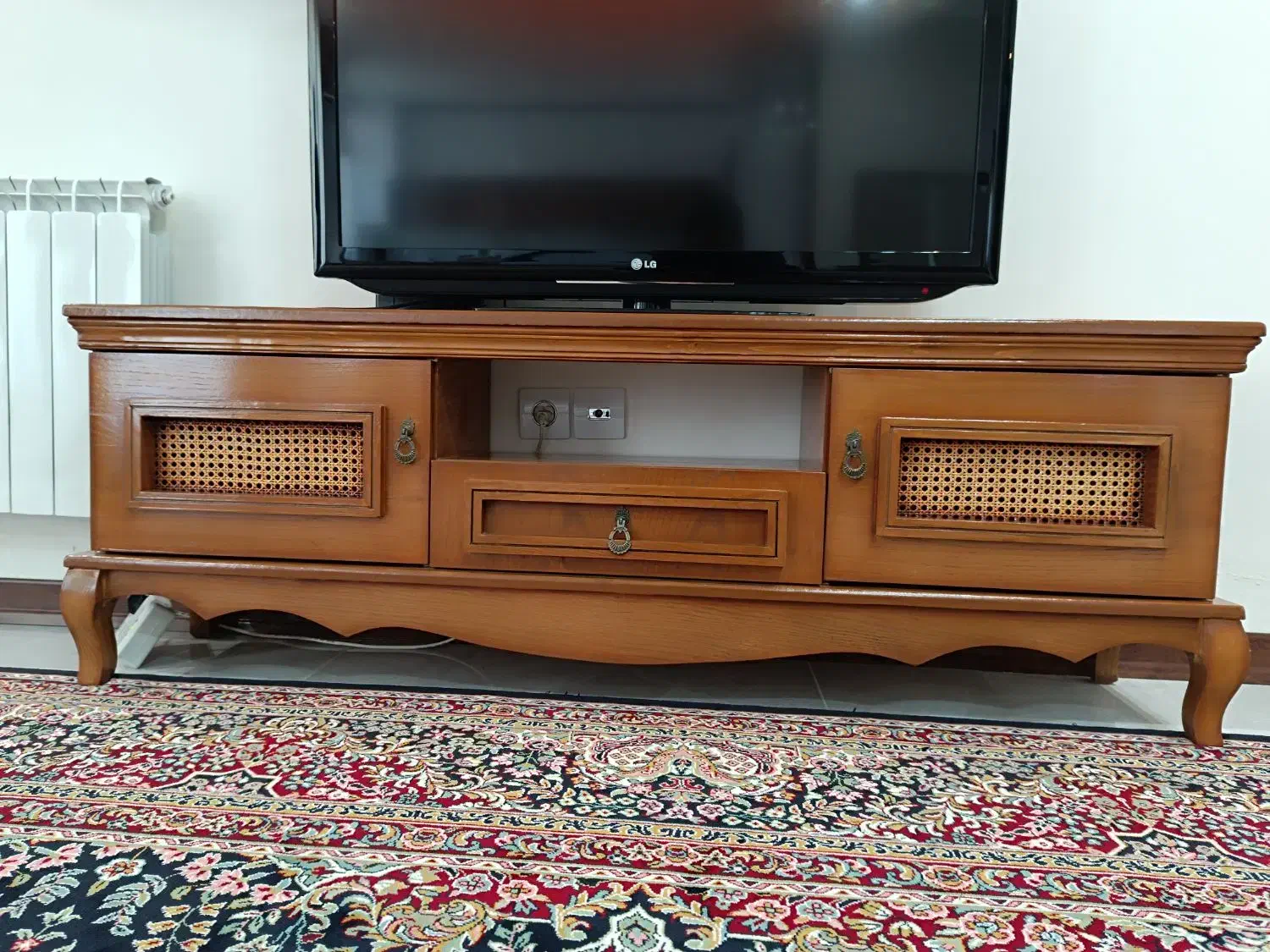 میز کنسول و زیر تلویزیون|بوفه، ویترین، کنسول|نهاوند, |دیوار