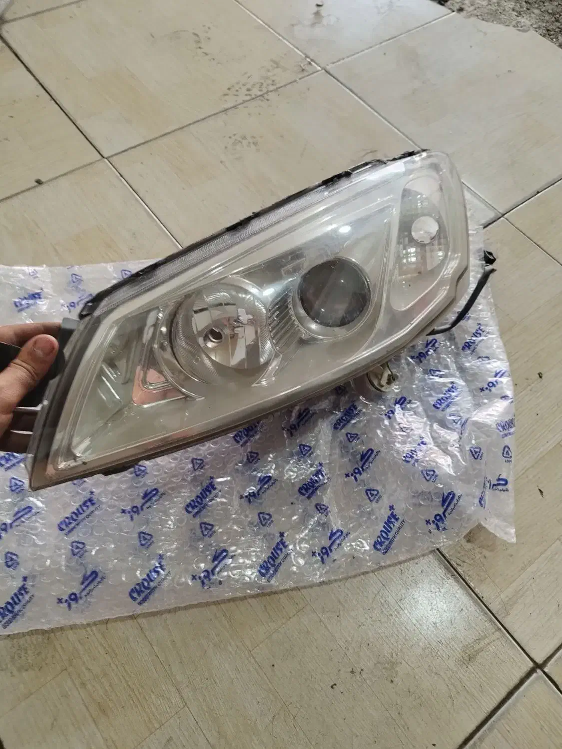 چراغ جلوی رانا یک جفت|قطعات یدکی و لوازم جانبی|آمل, |دیوار