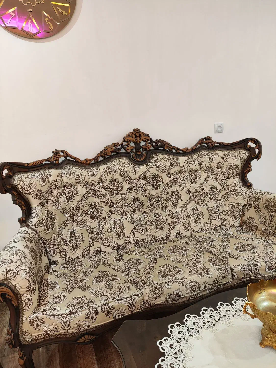 یه دست مبل ۹ نفره کامل با عسلی و جلو مبلی|مبلمان خانگی و میز عسلی|بروجرد, |دیوار