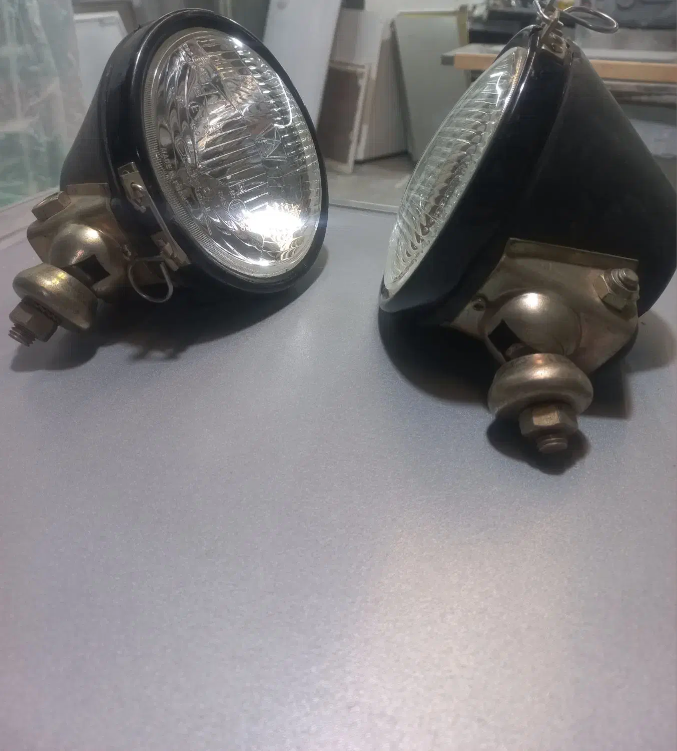 پرژکتور ۲ عدد فرانسوی افرود|قطعات یدکی و لوازم جانبی|تهران, امین حضور|دیوار