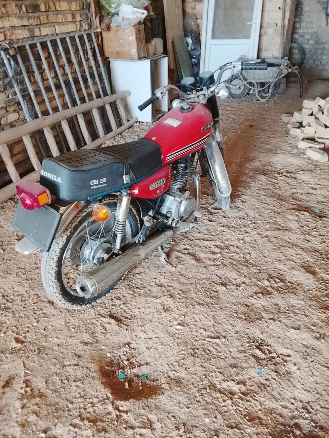 سی جی 125|موتورسیکلت|اراک, |دیوار