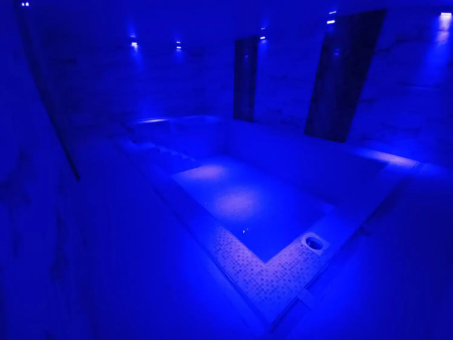 اجاره باغ ویلاشاهنامه نفیس۸|اجارهٔ کوتاهمدت ویلا و باغ|مشهد, چهاربرج|دیوار