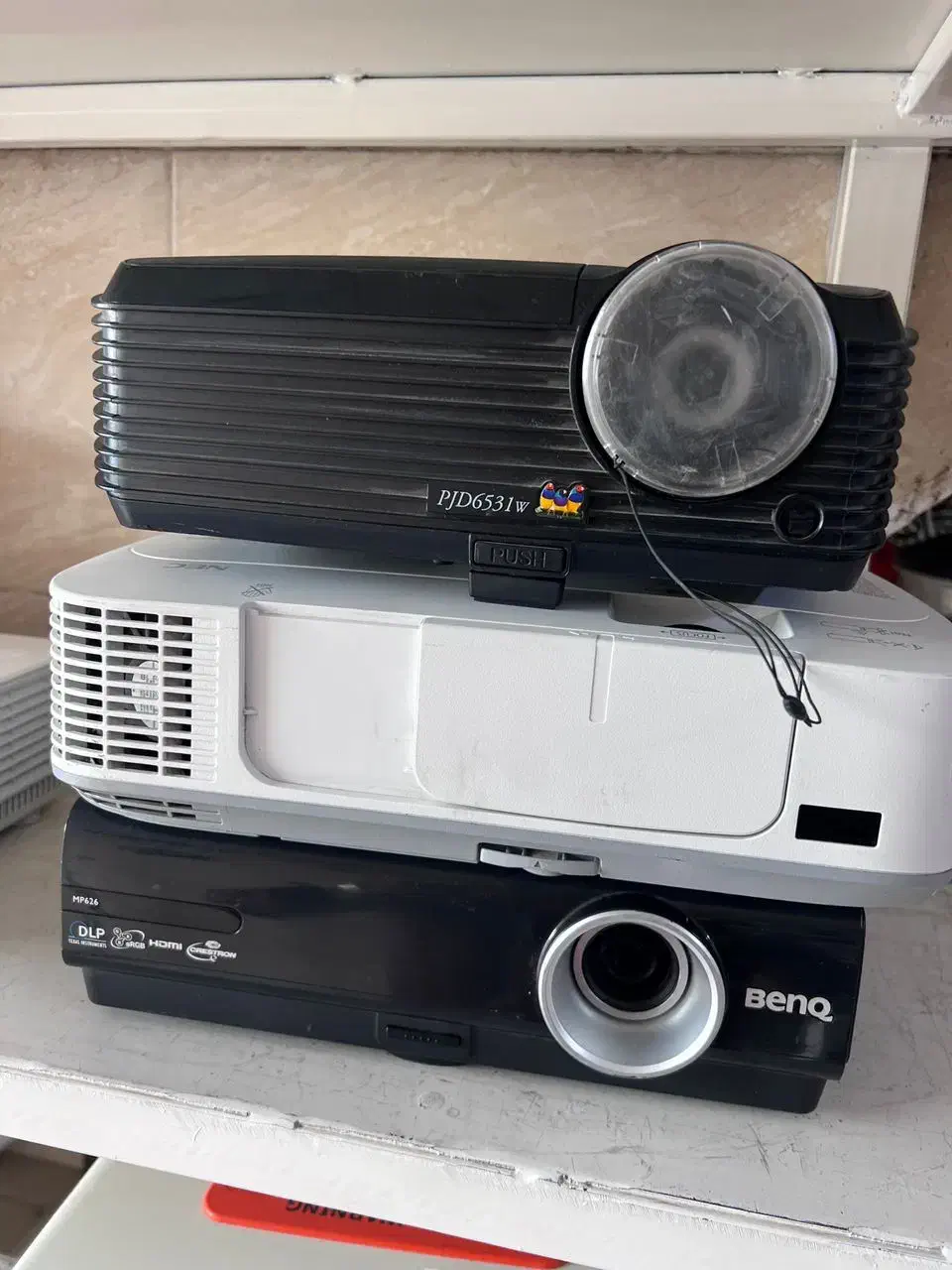 ویدیو پروژکتور اپسون|تلویزیون و پروژکتور|اصفهان, برازنده|دیوار