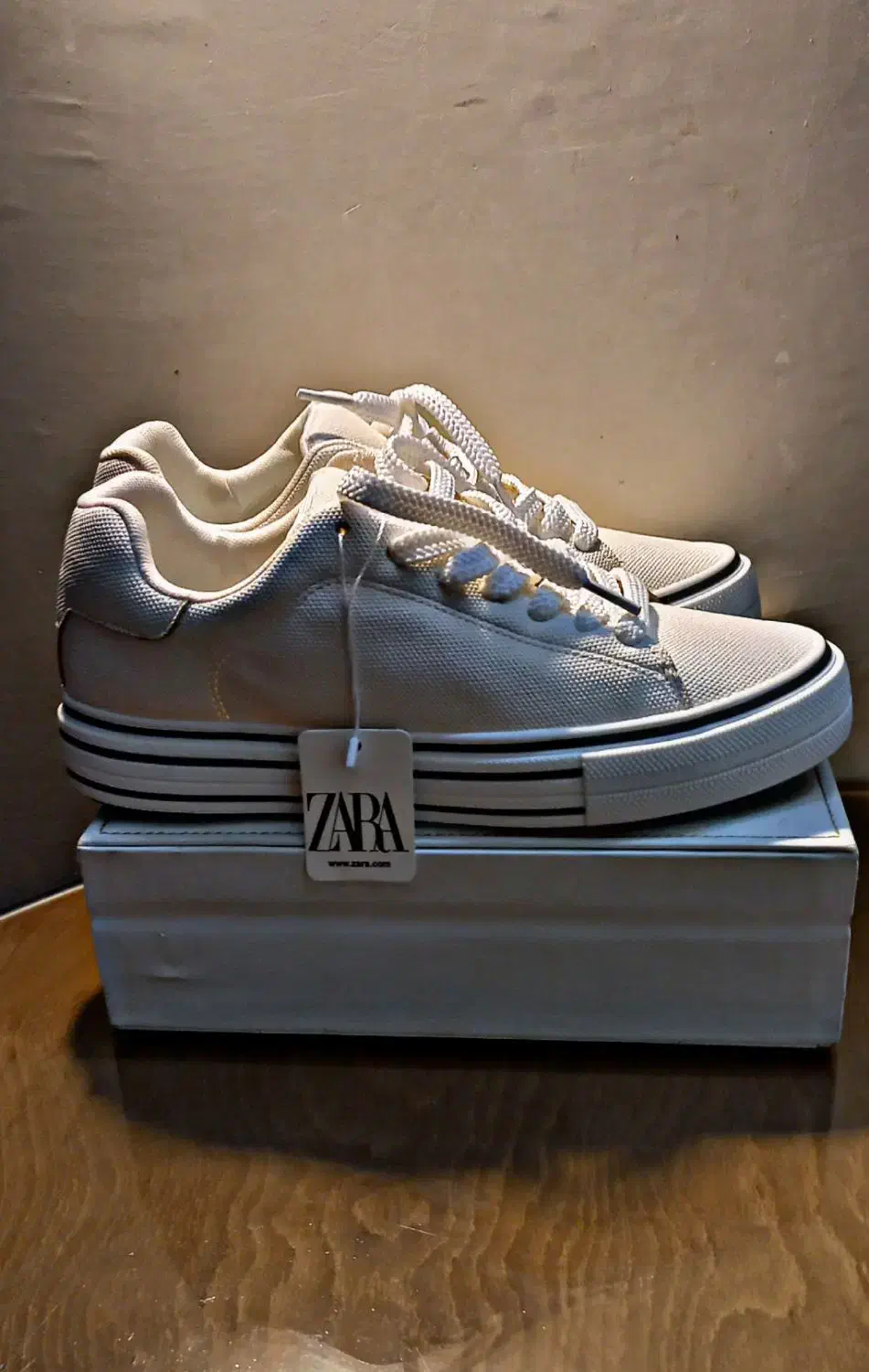 کفش کتونی چرم zara|کیف، کفش، کمربند|تهران, دولاب|دیوار