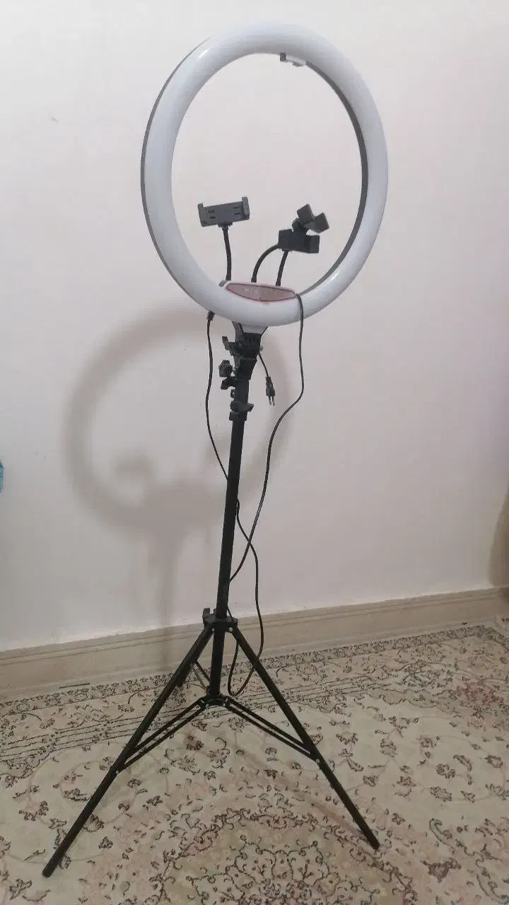 رینگ لایت|دوربین عکاسی و فیلم‌برداری|کرج, حسین‌آباد|دیوار