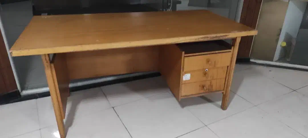 میز کار|دفتر کار|گرگان, |دیوار