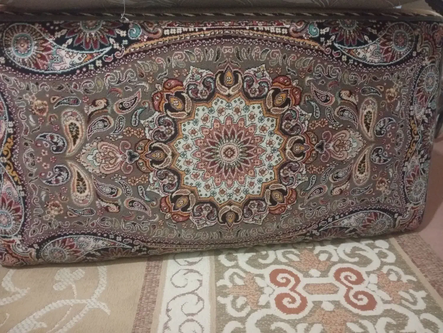 پشتی|پشتی|قم, نوبهار|دیوار