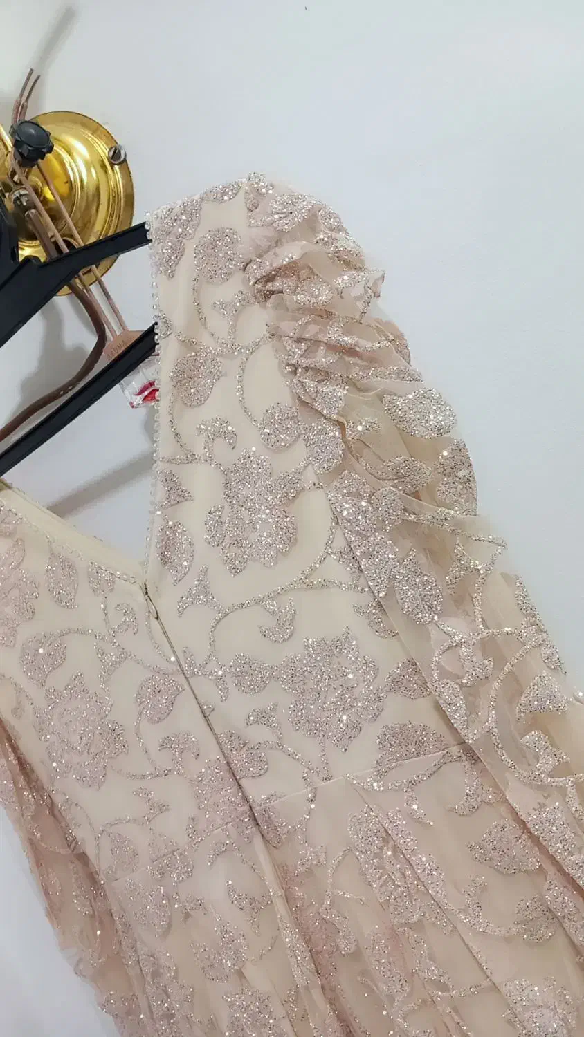 لباس مجلسی|لباس|چهاردانگه (تهران), |دیوار