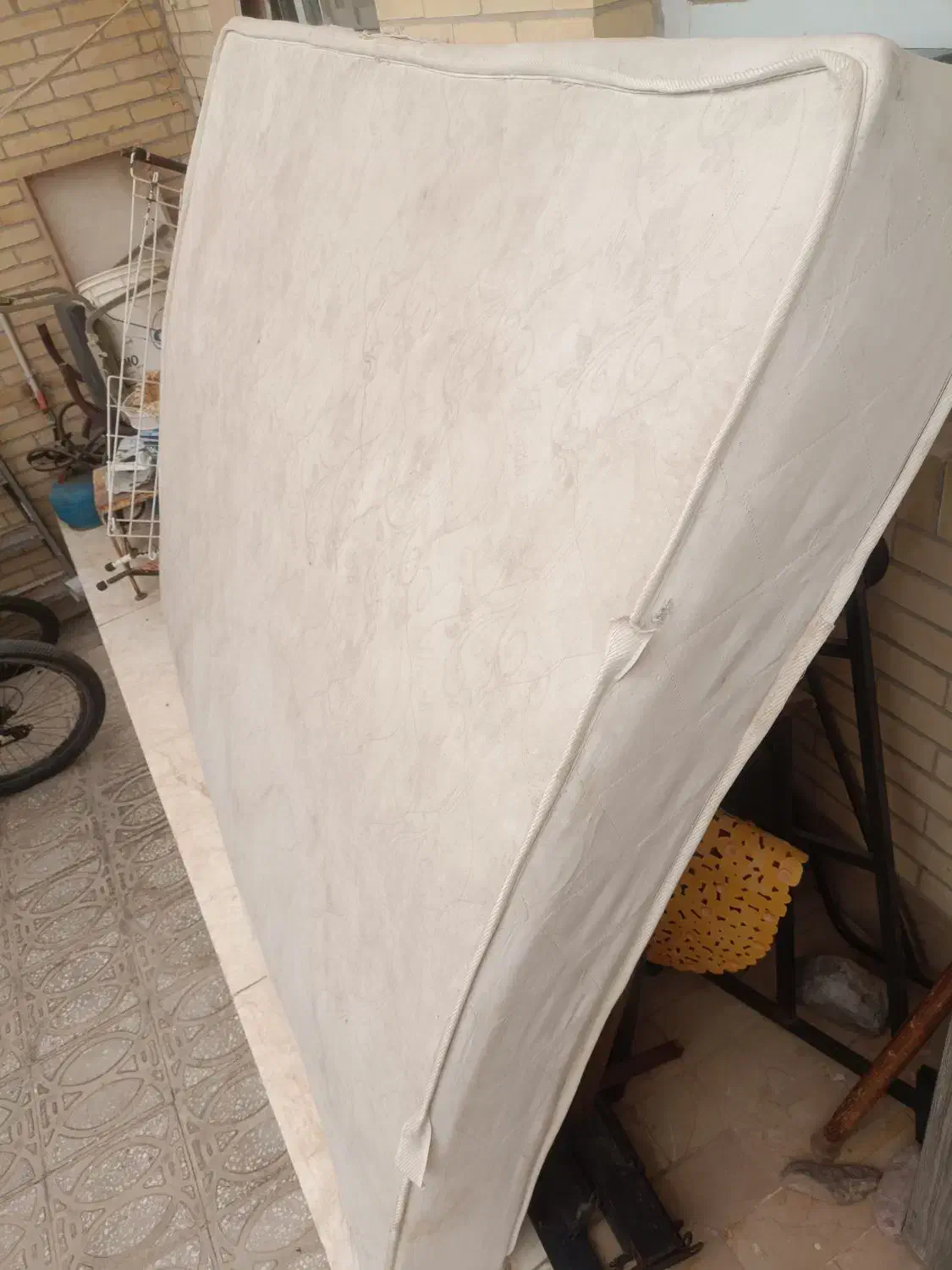 تخت اهنی دونفره ودوعدد ماشین لباسشویی دوقلو|تخت و سرویس خواب|تفت, |دیوار