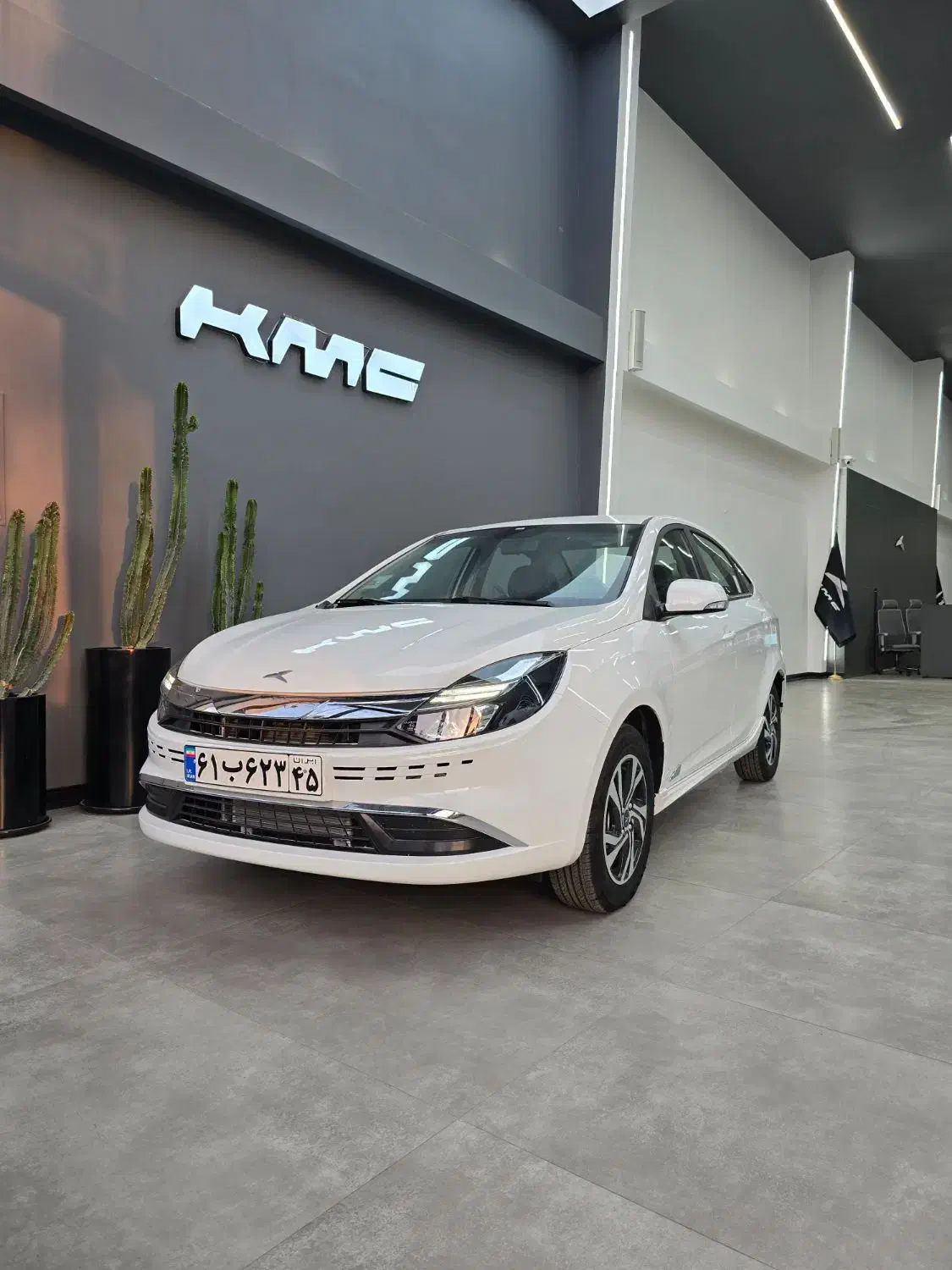 فروش اقساط KMC EAGLE در نمایندگی احمدی نژاد|خودرو سواری و وانت|کرمان, |دیوار