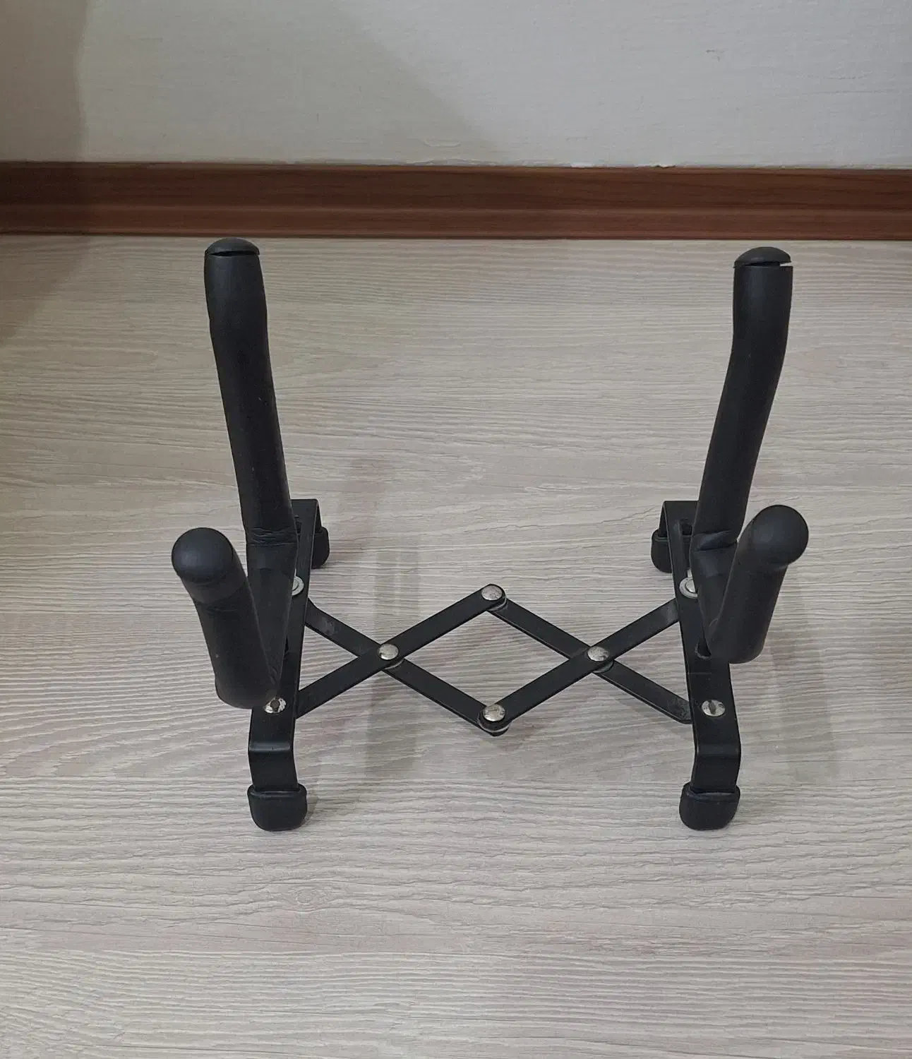 پایه ویلن|ویولن|اصفهان, مفتح|دیوار