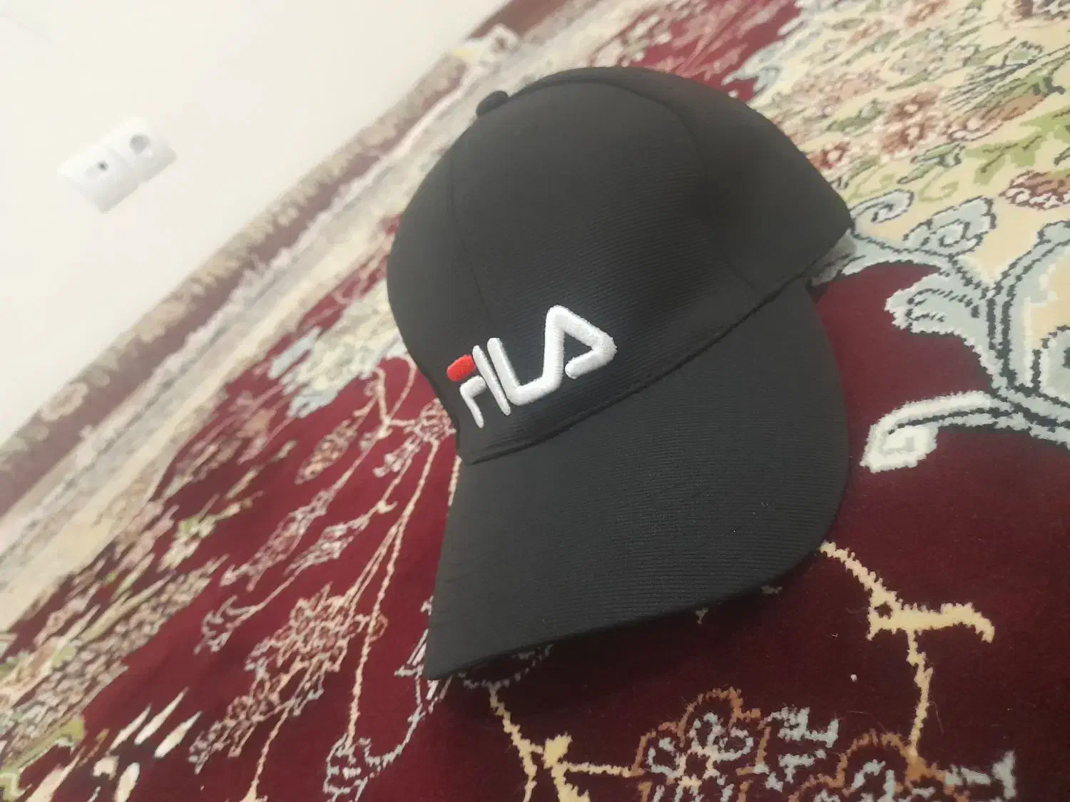 کلاه افتابی|لباس|کرج, ساسانی (قلمستان)|دیوار