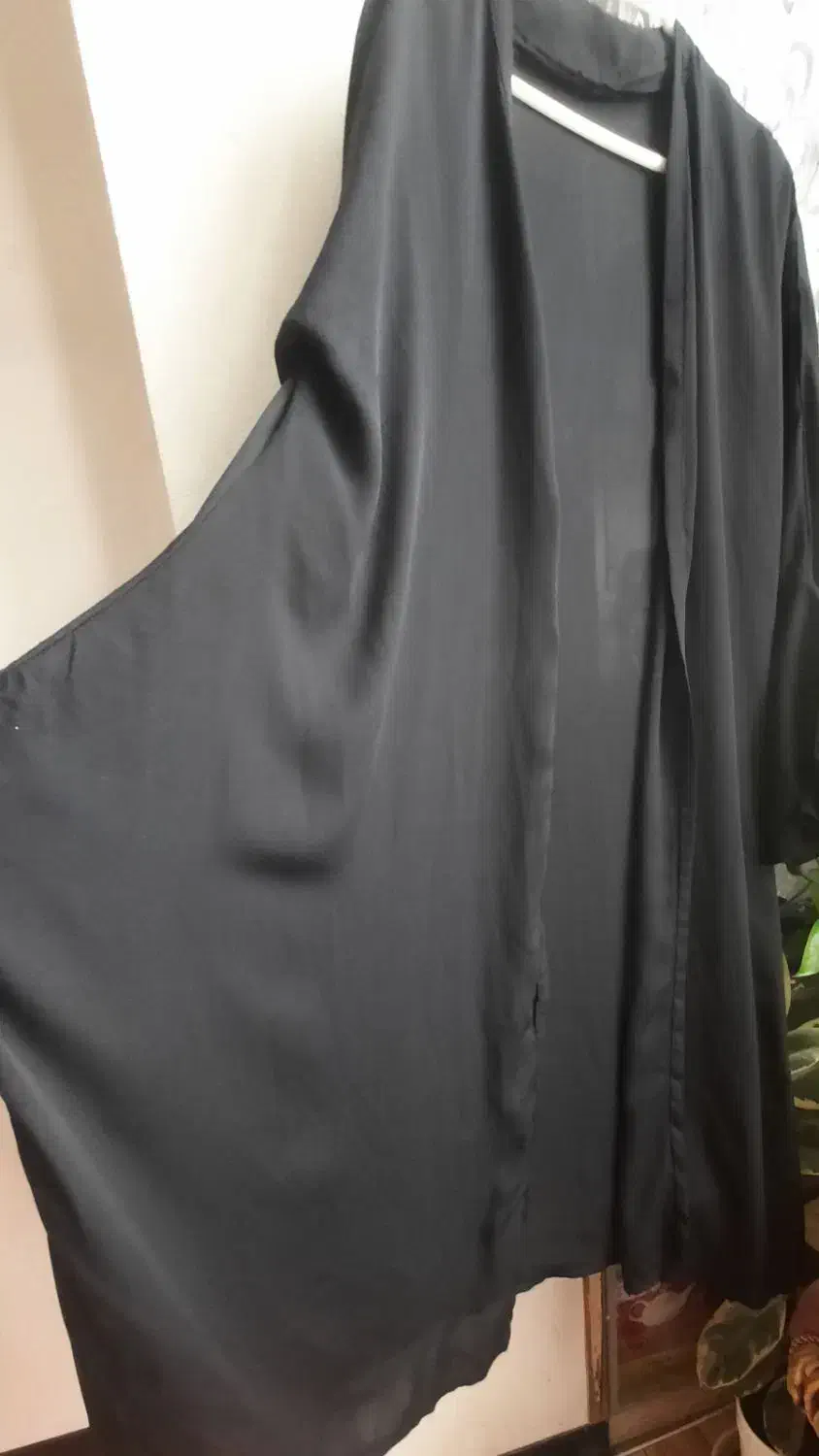 مانتوروی مشکی آستین بلند|لباس|شاهین‌شهر, خانه کارگر|دیوار