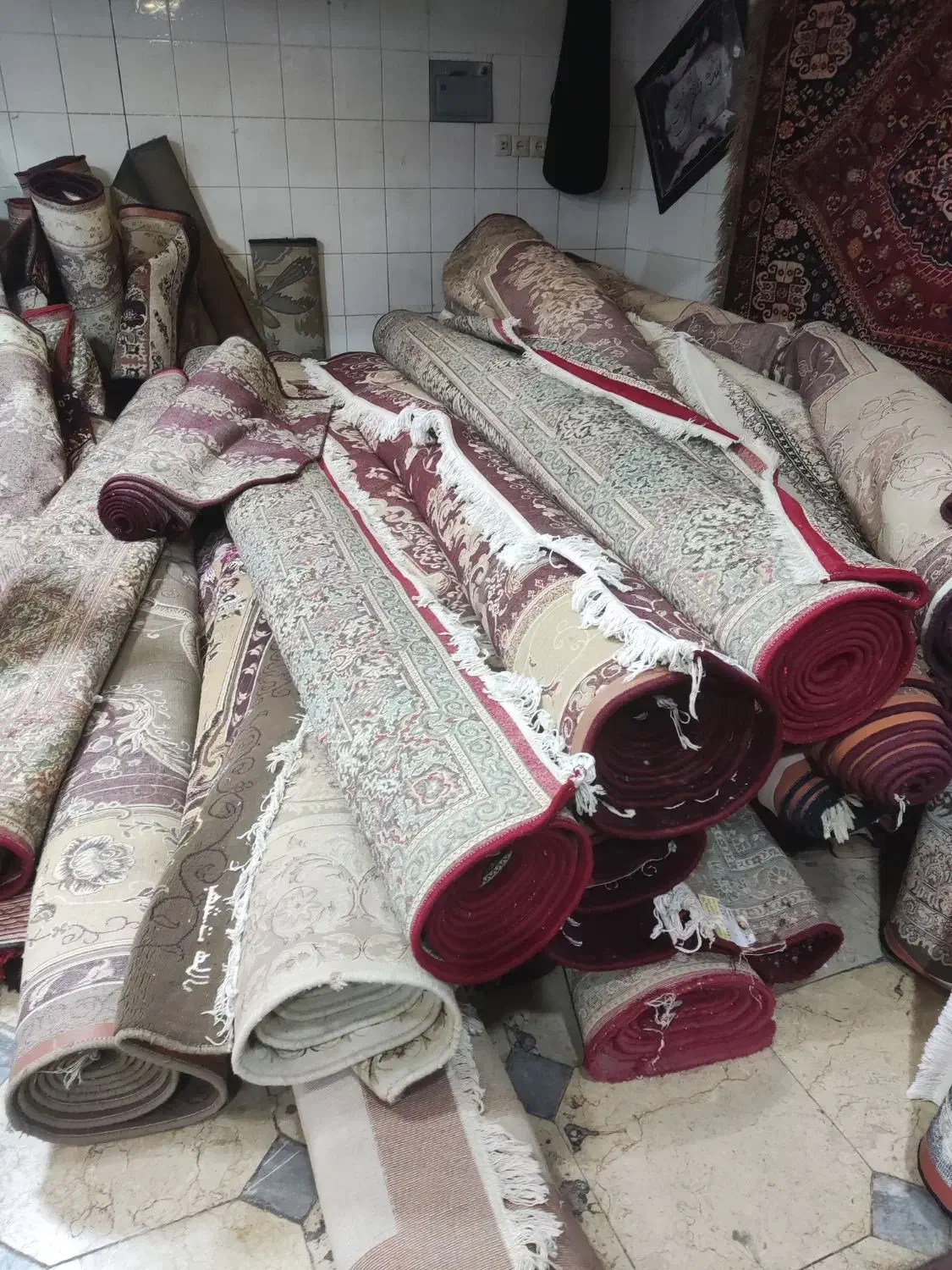 انواع فرشای دست دوم از ۸۵۰|فرش|شیراز, بالا کفت|دیوار