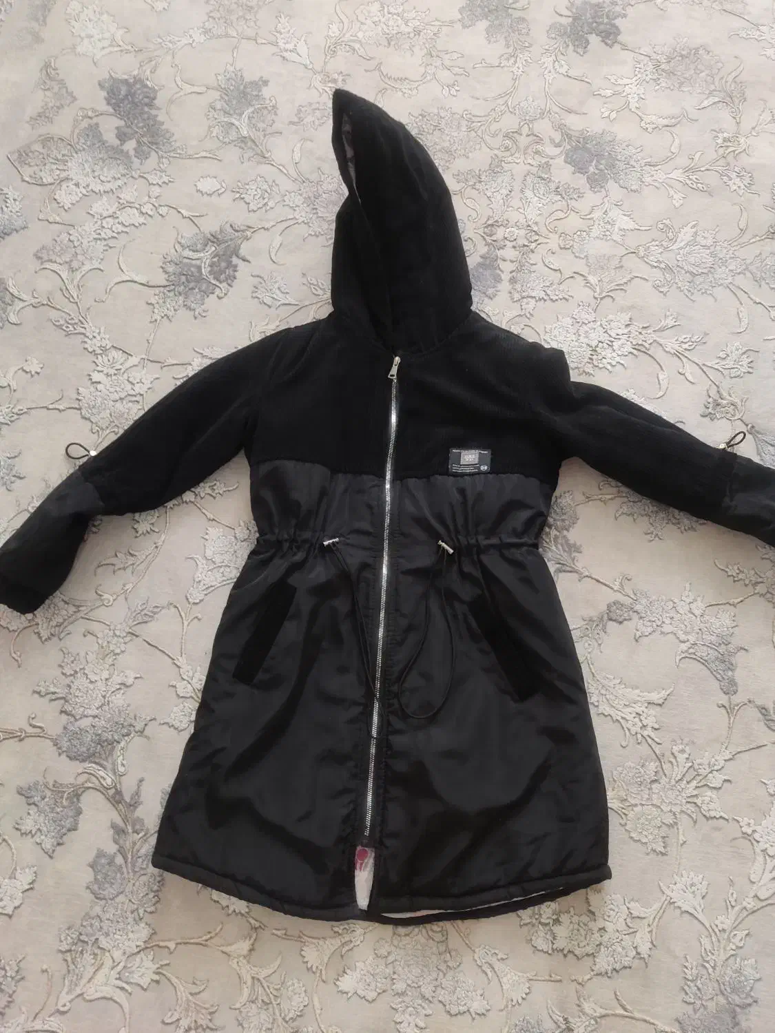 کاپشن|لباس|گلبهار, شهر جدید گلبهار|دیوار