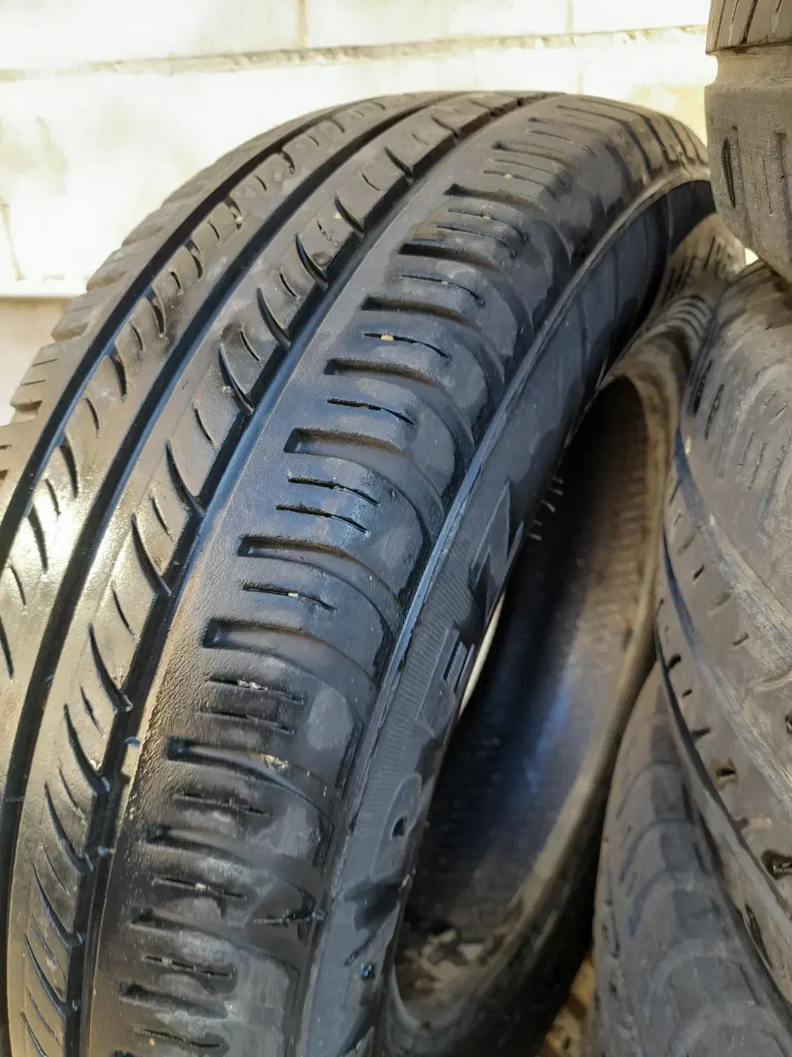 لاستیک ۱۸۵*۶۵*۱۴ پژویی و ۲۰۵ سمند و پراید|قطعات یدکی و لوازم جانبی|اندیشه, اندیشه فاز ۲|دیوار