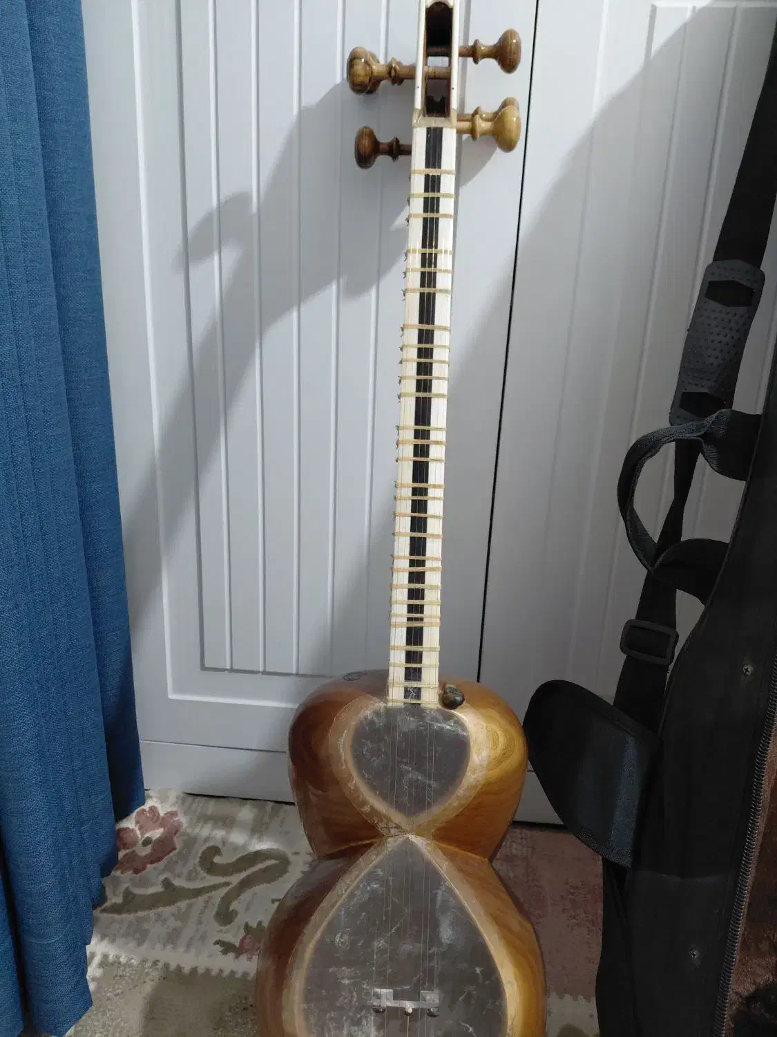 تار دست ساز|سازهای سنتی|سنندج, |دیوار