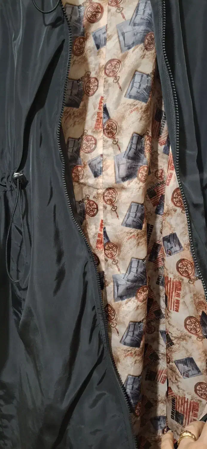 بارونی|لباس|اراک, |دیوار