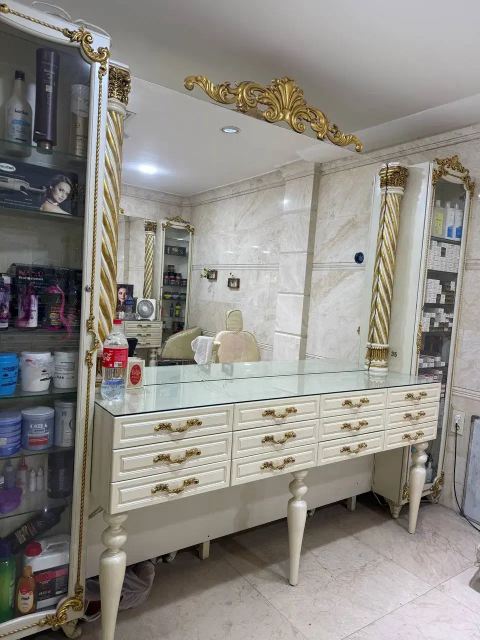 اجاره صندلی ،تخت،اتاق در سالن لوکس با تمام تهیزات|اجارهٔ دفتر کار، اتاق اداری، مطب|ری, دیلمان|دیوار