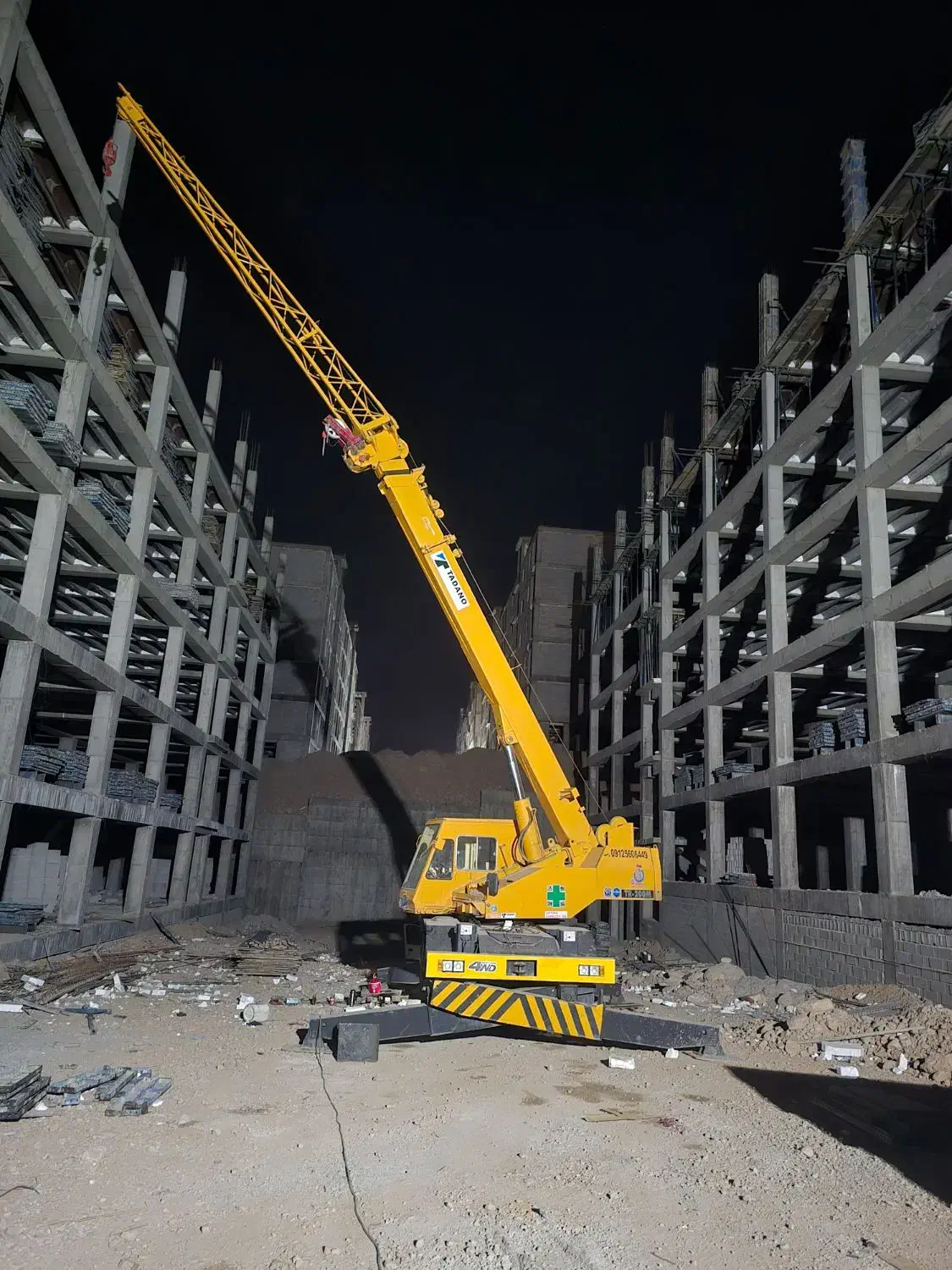 فروش جرثقیل کارگاهی ۲۰ تن دو تلسکوپ ۵ لیور|خودرو سنگین|هشتگرد, شهرک راه آهن|دیوار